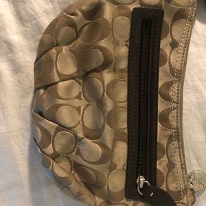 AUTHENTIC COACH SATCHEL \ CROSS BODY